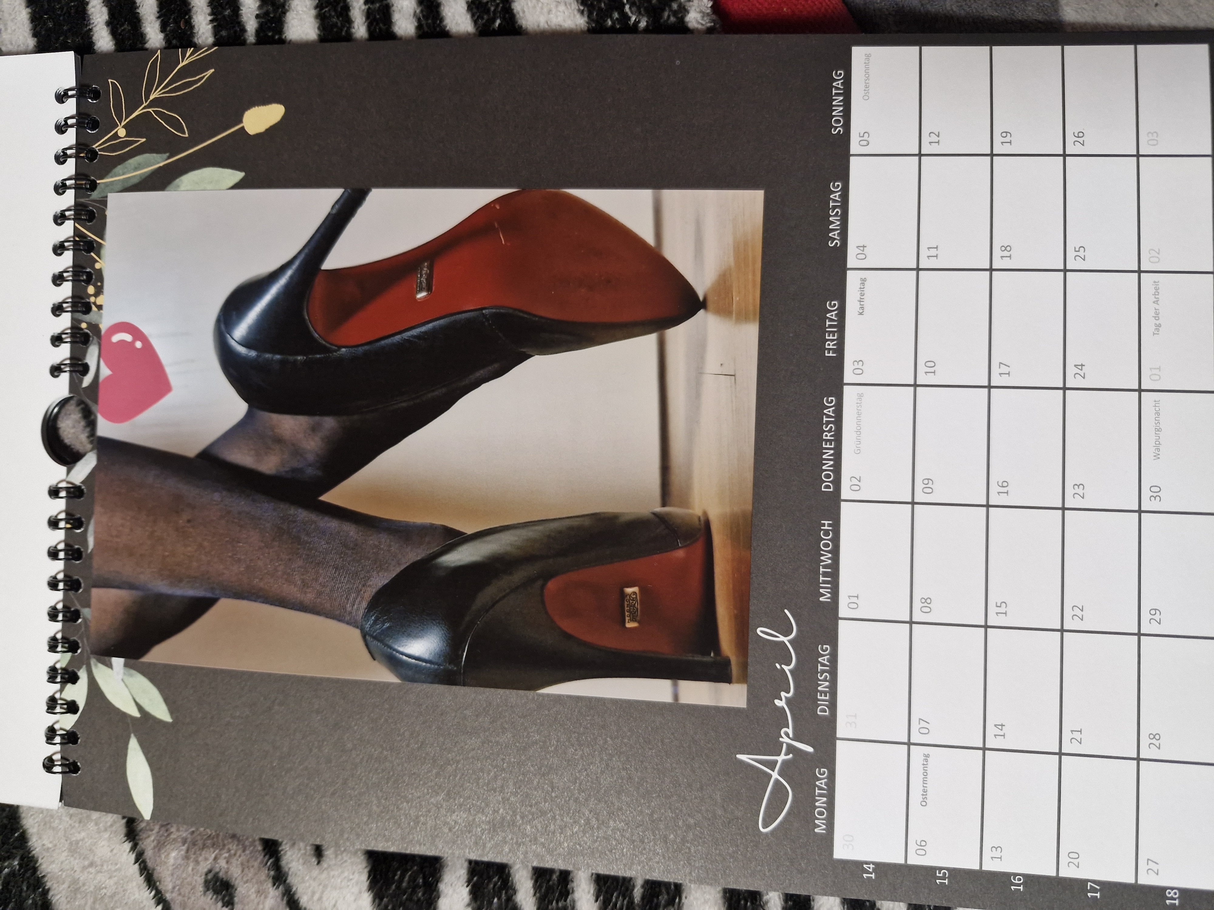 Fuß- Heels Kalender 2026