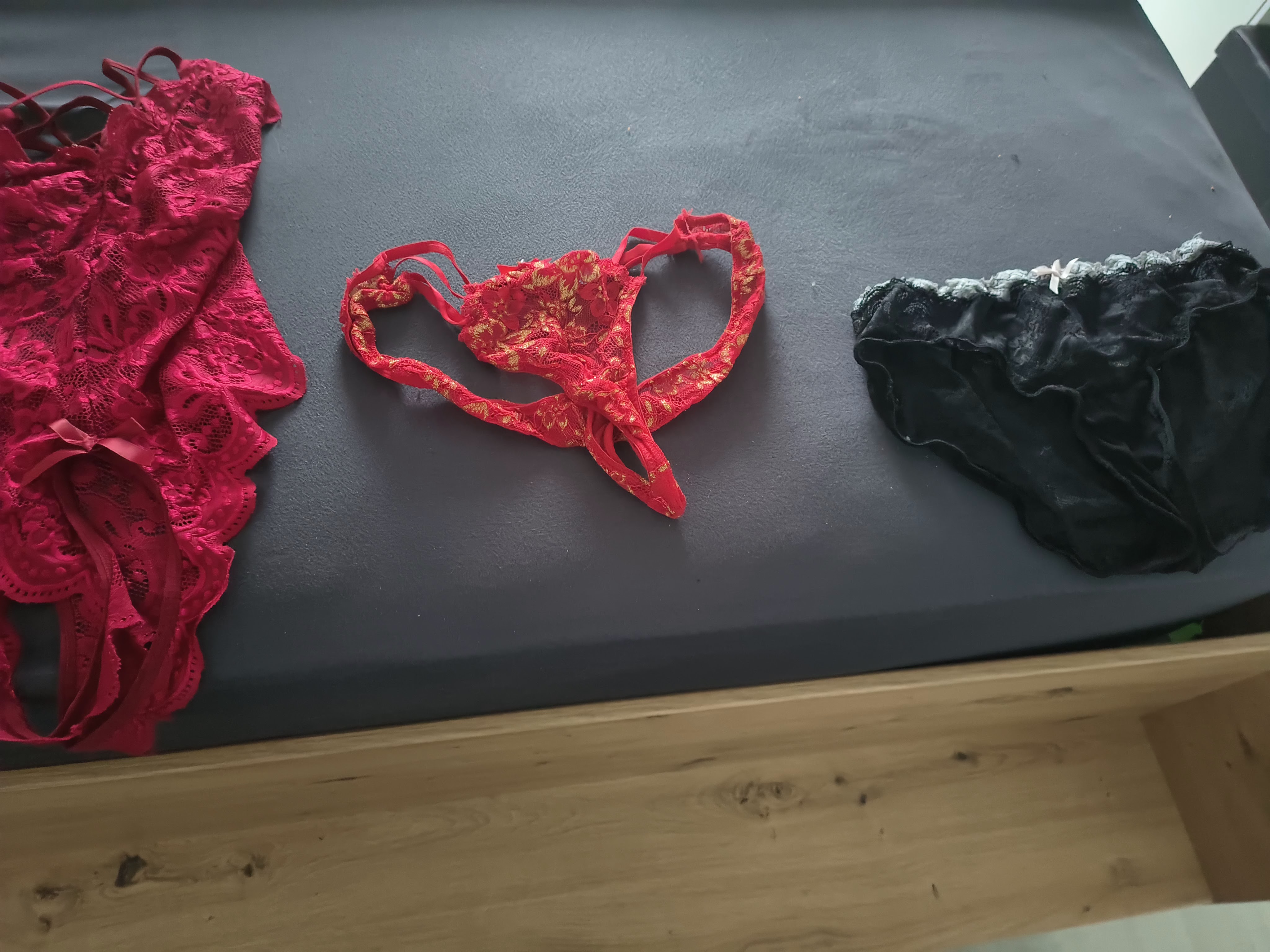 Ich verkaufe diverse getragene Unterwäsche